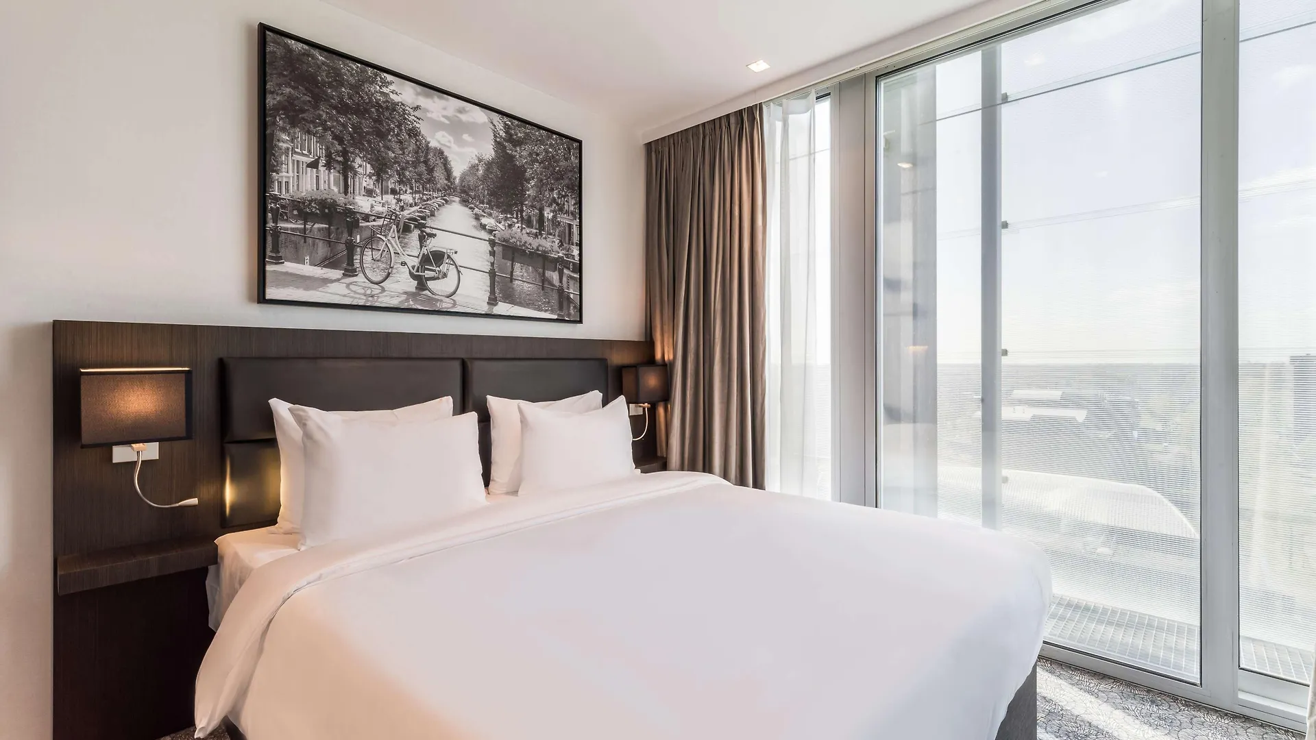 Radisson Hotel And Suites Amsterdam South 4*,